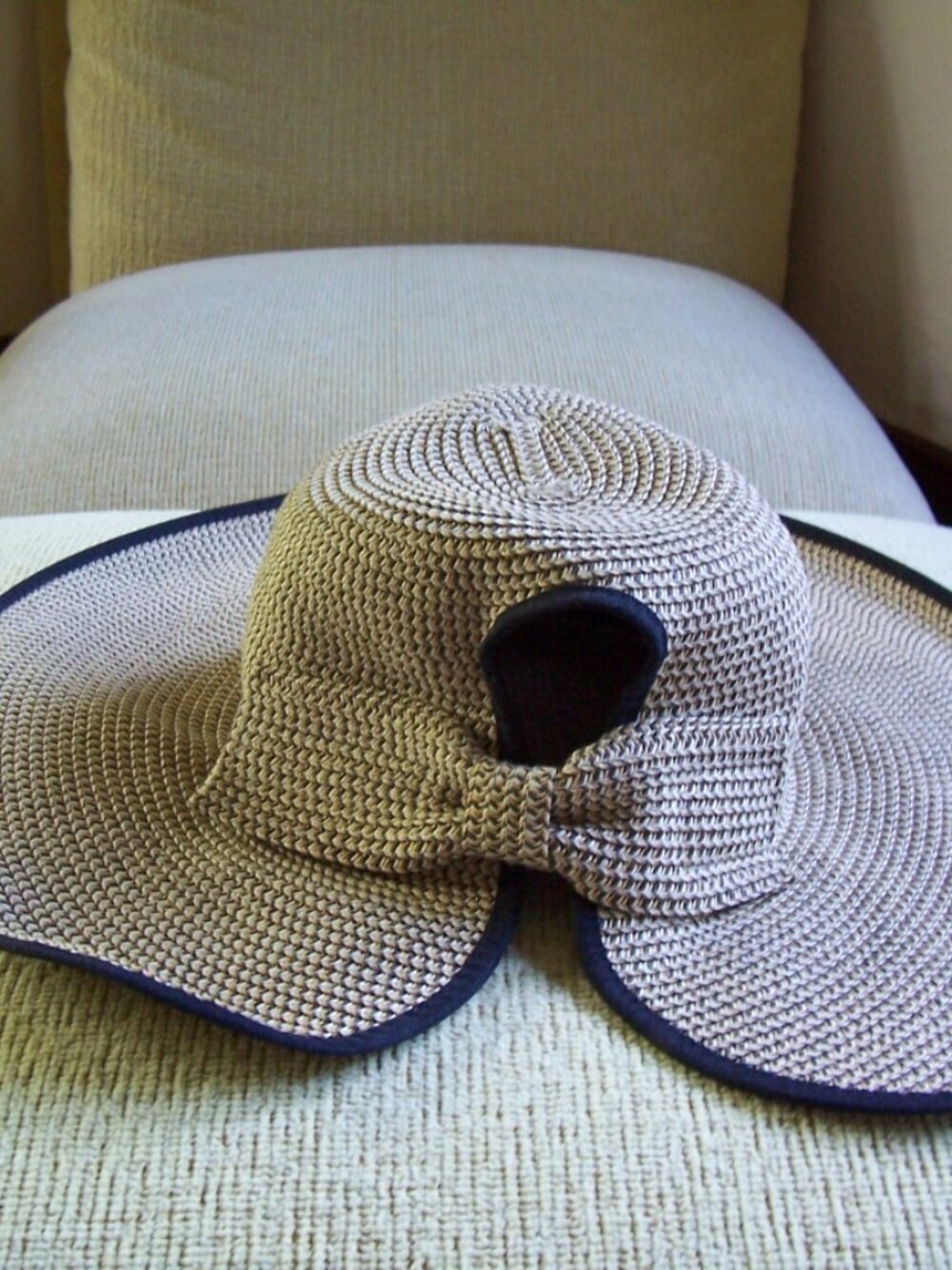 David & Young Woven Multicolor Wide Brim CInch Sun Hat